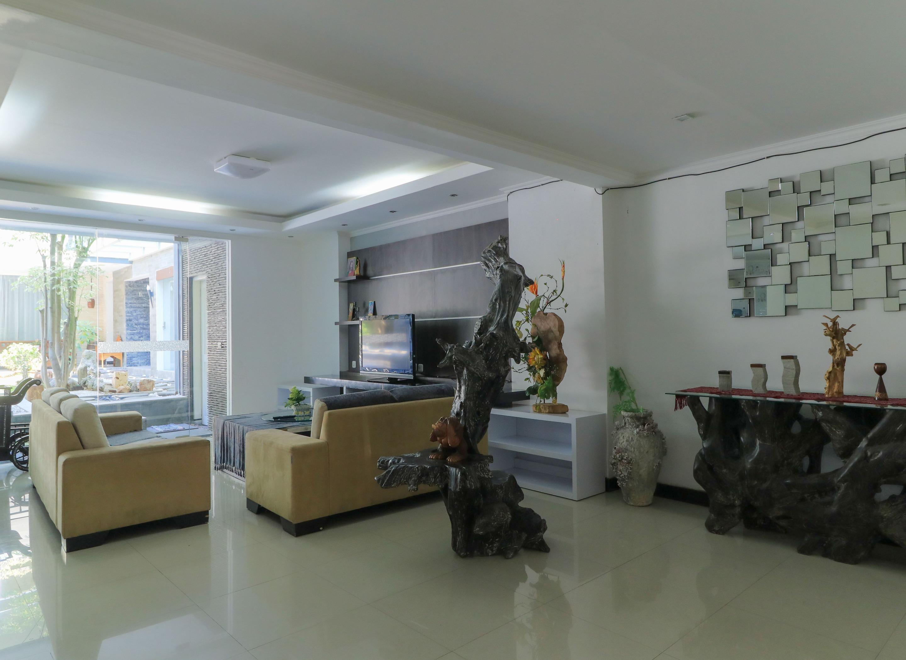 กูบู กาลิฮ์ เรสซิเดนซ์ Hotel เดนปาซาร์ ภายนอก รูปภาพ
